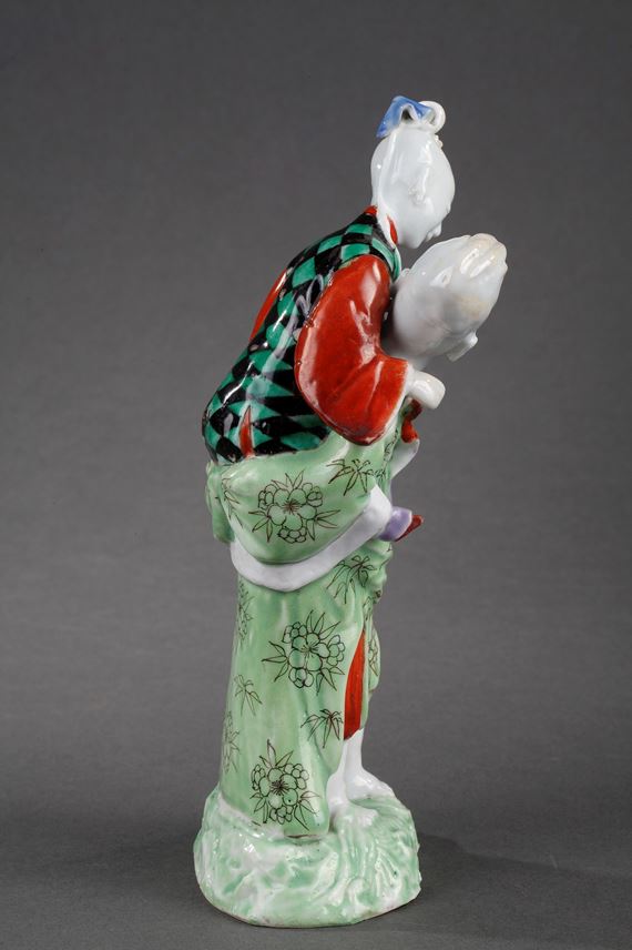 Rare figure Chinese porcelain representing a man carrying a lady on his back | MasterArt
